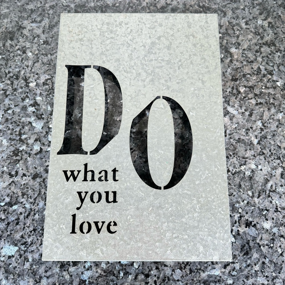 “Do What You Love” Motivational Wall Hanging Metal Sign 14” x 9.5” Decoration